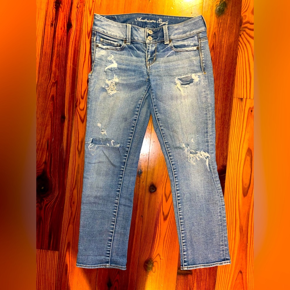 American Eagle ‘Artist’ distressed, relax fit jeans